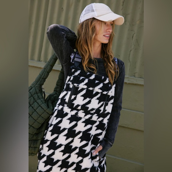 Free People FP Movement Hit The Slopes Printed Salopette Houndstooth Size XS - Picture 3 of 10
